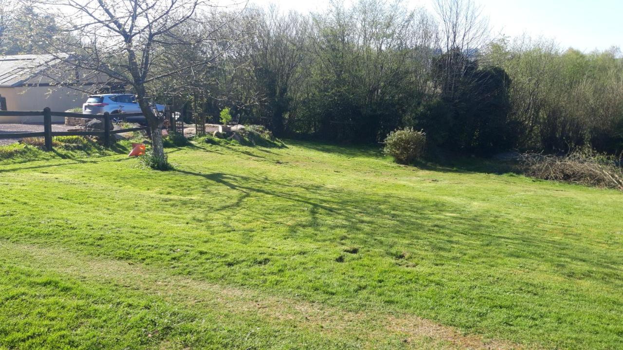 Le Petit Bois Normand - Chambre D'Hote Panzió Champ-du-Boult Kültér fotó